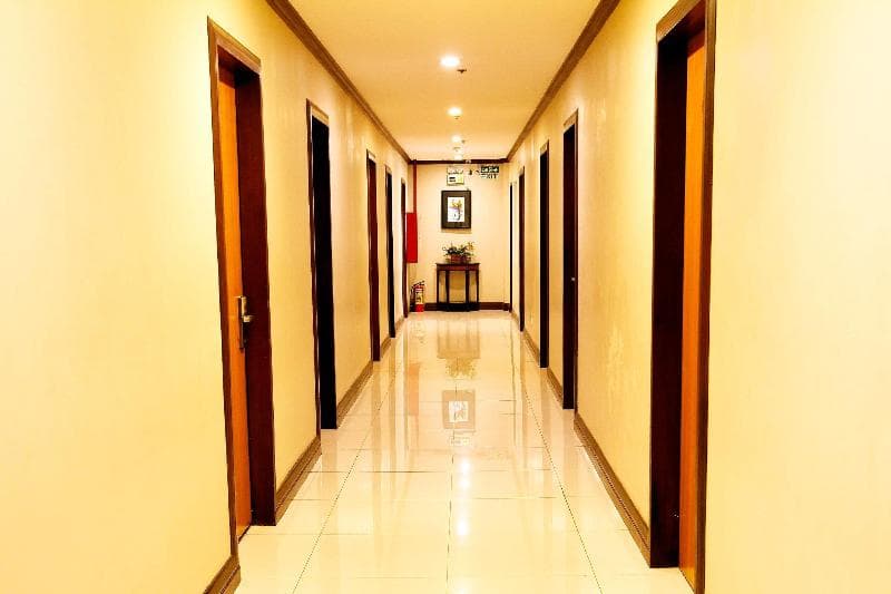 OYO 719 Fuente Oro Business Suites main