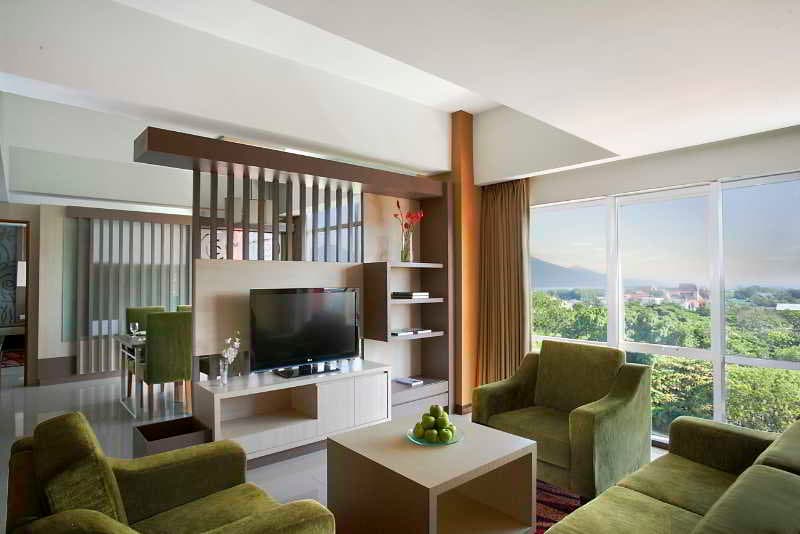 Hotel Santika Palu 4