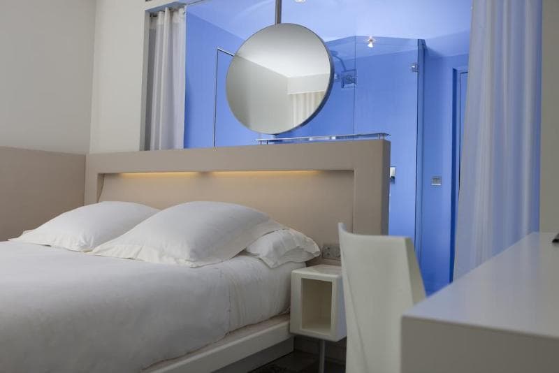 Benkiraϊ Hotel 4