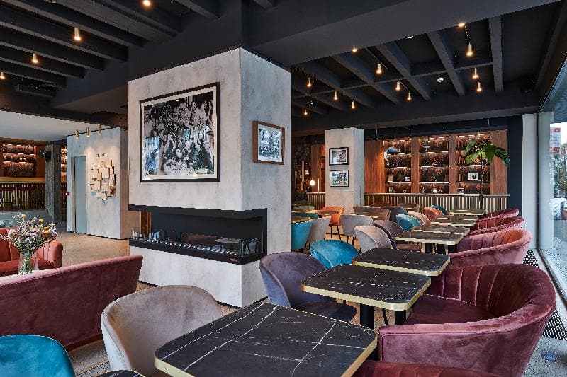 Pantone Hotel 4