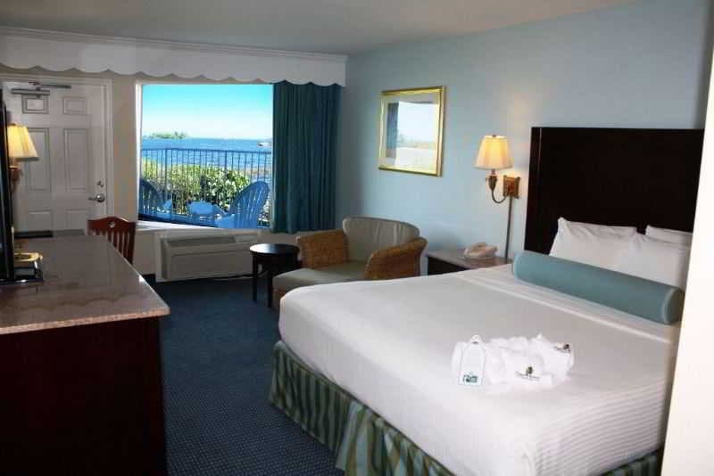 Capt Hiram's Resort 2