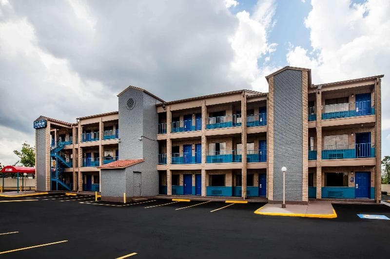 Travelodge by Wyndham Houston Hobby Airport 2