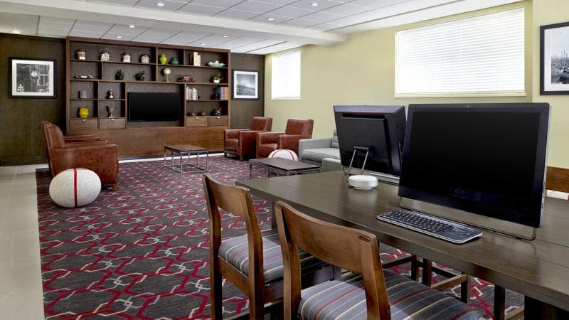 Four Points by Sheraton Surrey 3