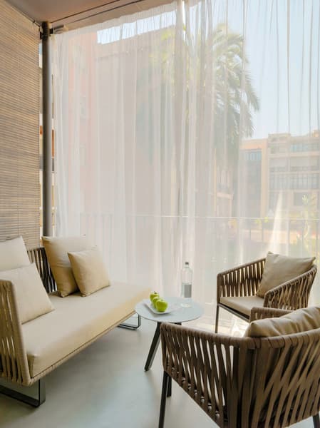 H10 Urquinaona Plaza Hotel - Adults Only photo 1