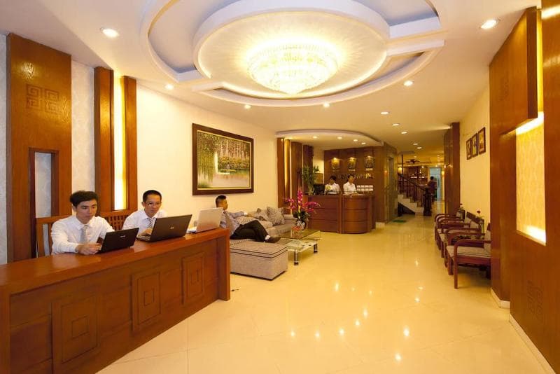 Holiday Suites Hotel & Spa 2