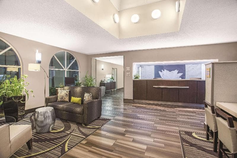 La Quinta Inn & Suites by Wyndham Fort Lauderdale Tamarac 5