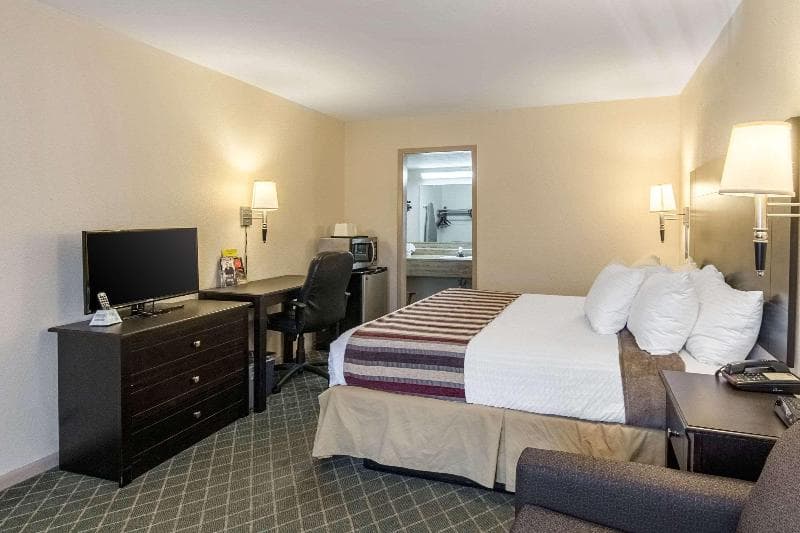 Rodeway Inn University/Downtown main
