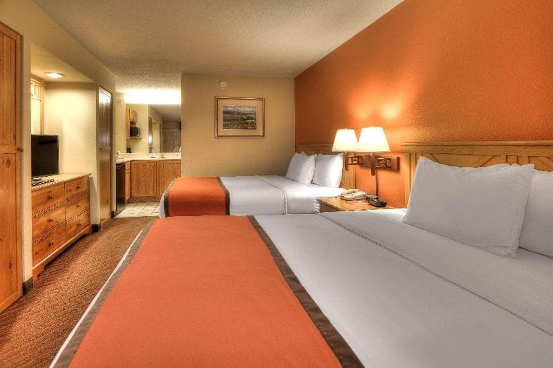 Econo Lodge Riverside 3