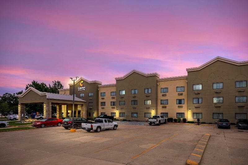 Comfort Inn & Suites Covington - Mandeville photo 1