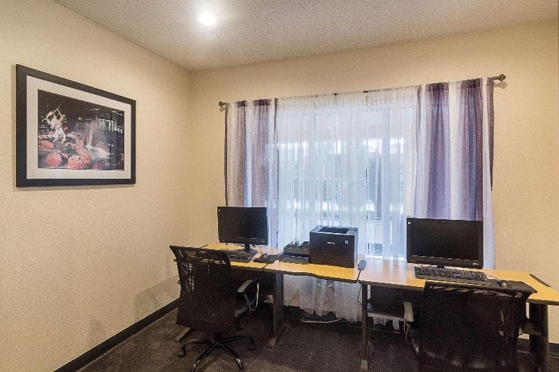 Quality Inn & Suites West Chase photo 1