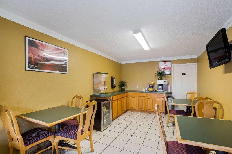 Econo Lodge Historic Area photo 1