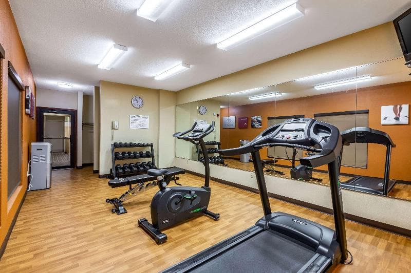 Comfort Suites Near Robins Air Force Base 3