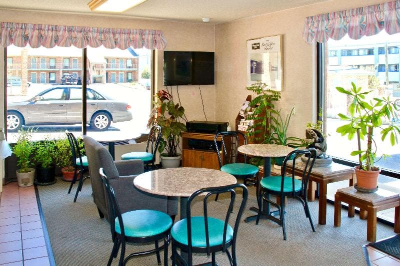 Rodeway Inn University Area 4