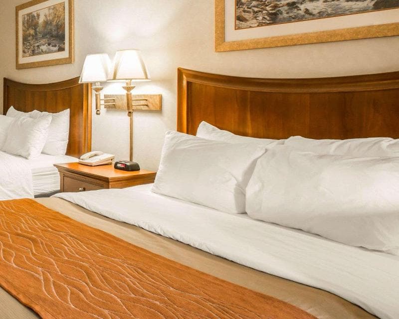 Rodeway Inn & Suites On The River 3