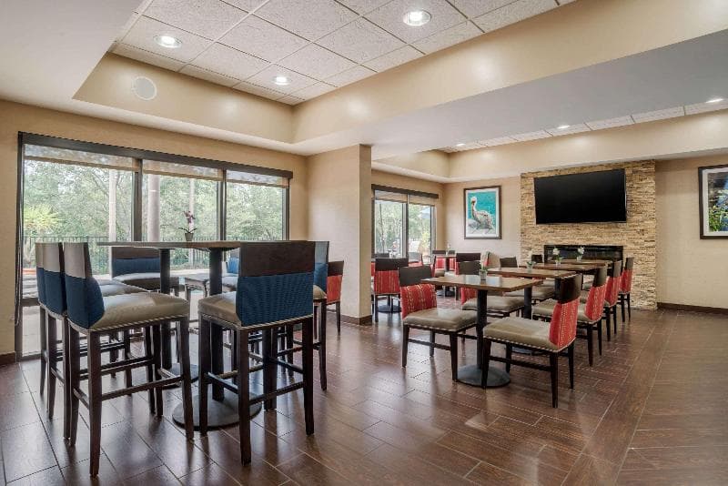 Comfort Suites Tallahassee Downtown 3