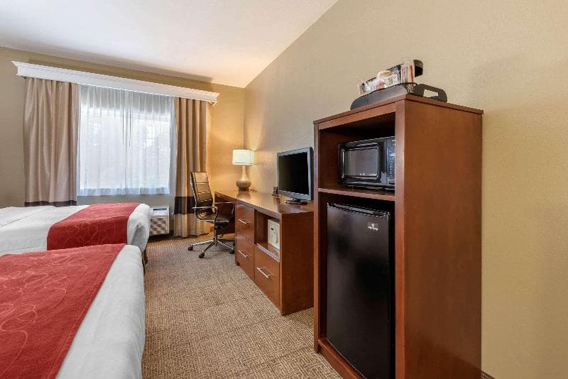Comfort Suites Fort Collins 4