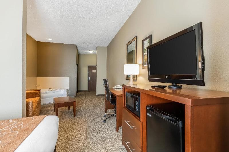 Comfort Suites Jonesboro University Area 4