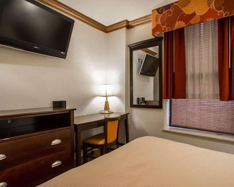 Clarion Hotel Park Avenue photo 1