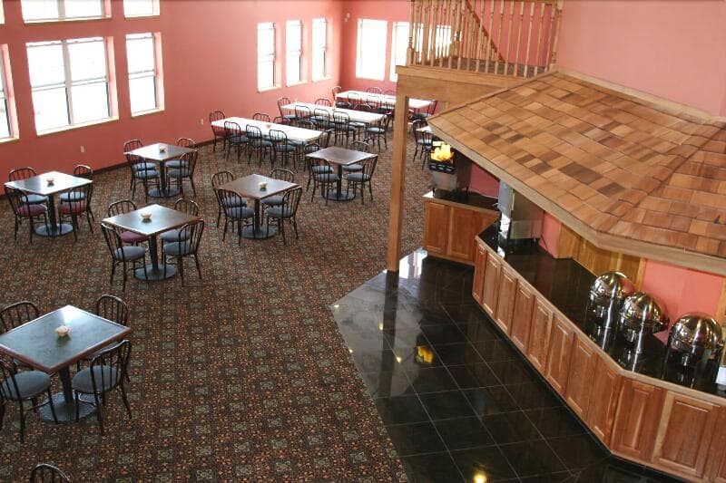 Crown Choice Inn & Suites Lakeview & Waterpark 3