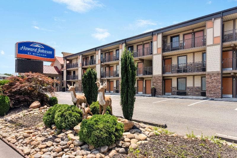 Howard Johnson by Wyndham Pigeon Forge 2