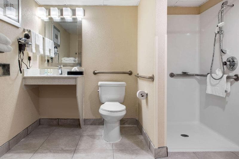 Quality Inn & Conference Center 3