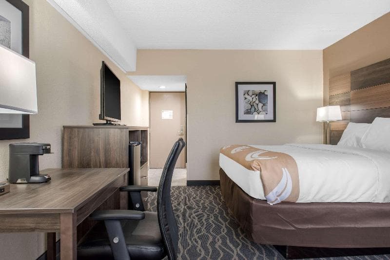 Quality Inn & Conference Center 4