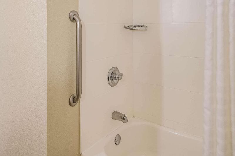 Comfort Suites 4