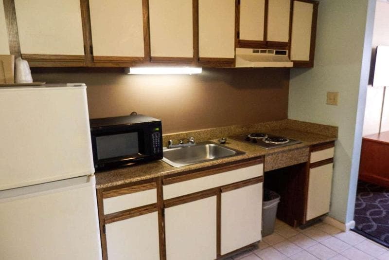 Red Roof Plus & Suites Virginia Beach - Seaside main