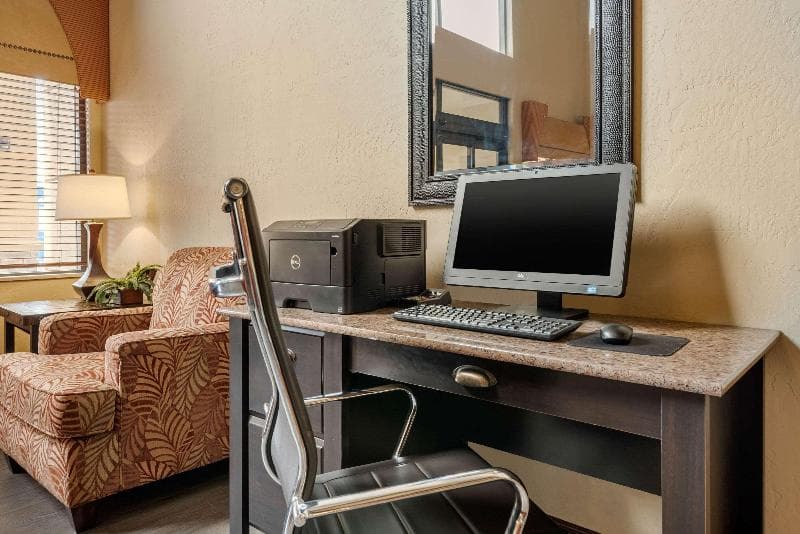 Comfort Suites Near Route 66 photo 1