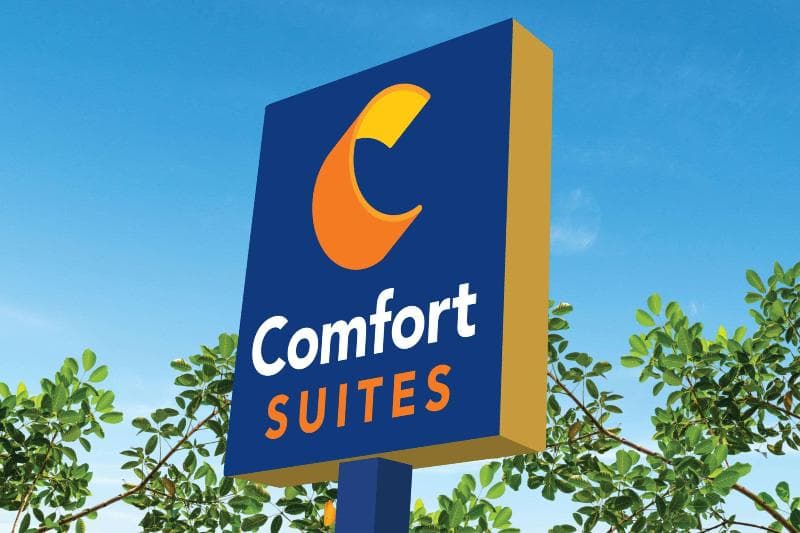 Comfort Suites Airport North photo 1