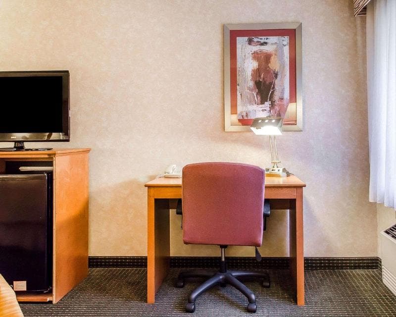 Quality Inn Harrisburg 4