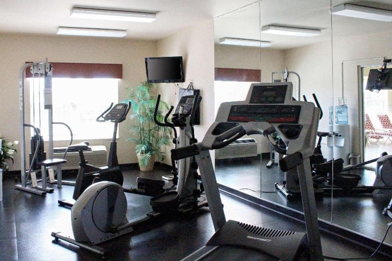 Quality Inn And Suites Cincinnati Sharonville 2
