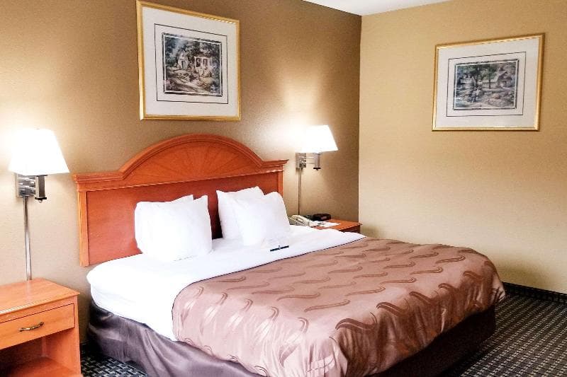 Quality Inn And Suites Cincinnati Sharonville 3