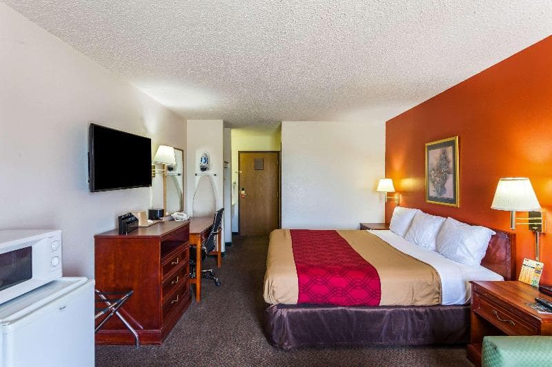 Econo Lodge Lincoln 2