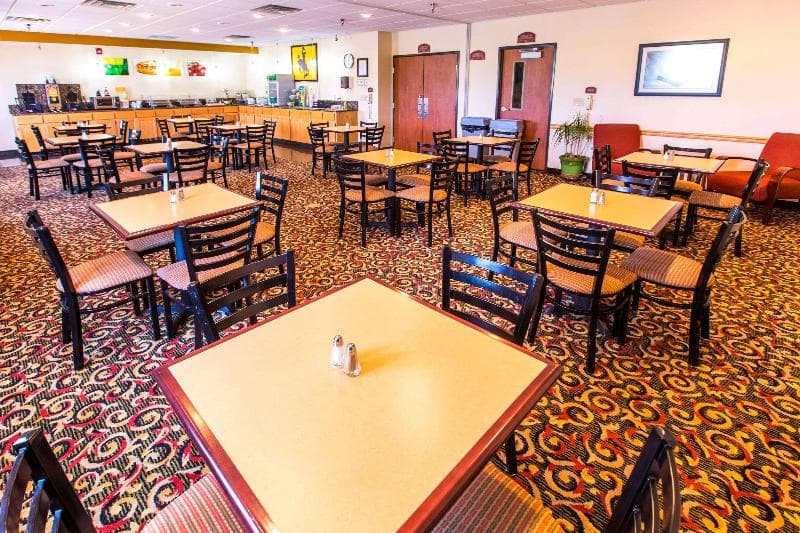 Quality Inn & Suites University 3