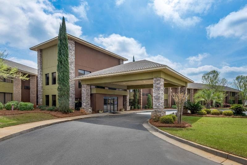 Comfort Inn 3