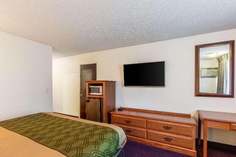 Rodeway Inn & Suites Highway 217 & 26 West 2