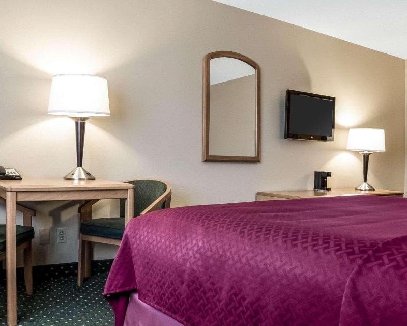 Travelodge by Wyndham Fargo West Acres 3