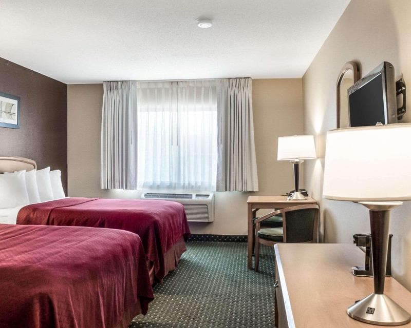 Travelodge by Wyndham Fargo West Acres 4