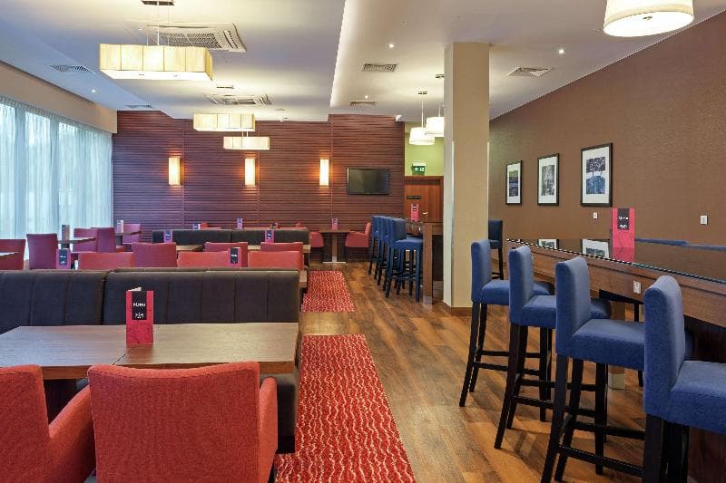 Hampton by Hilton Warsaw Airport 4