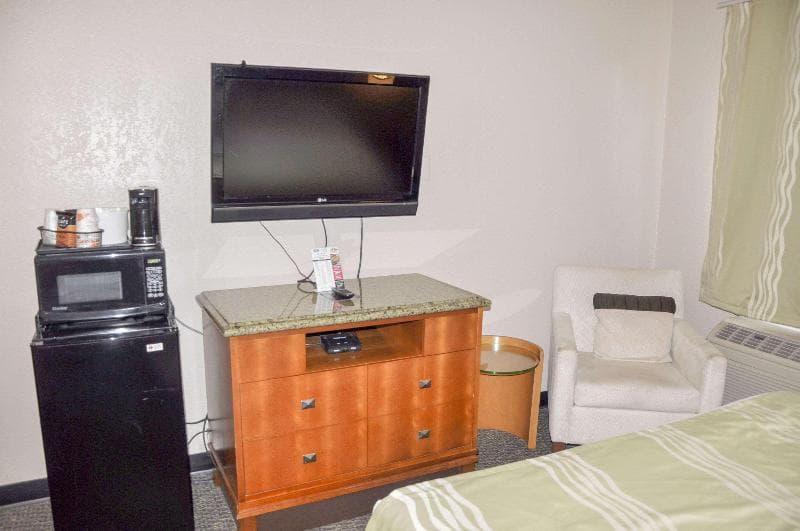 Rodeway Inn Fargo 5