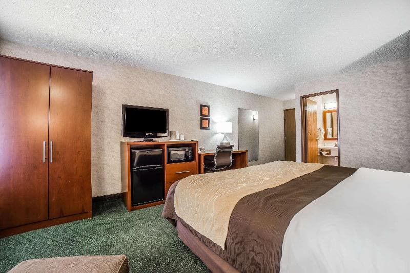 Yellowstone River Inn and Suites 5