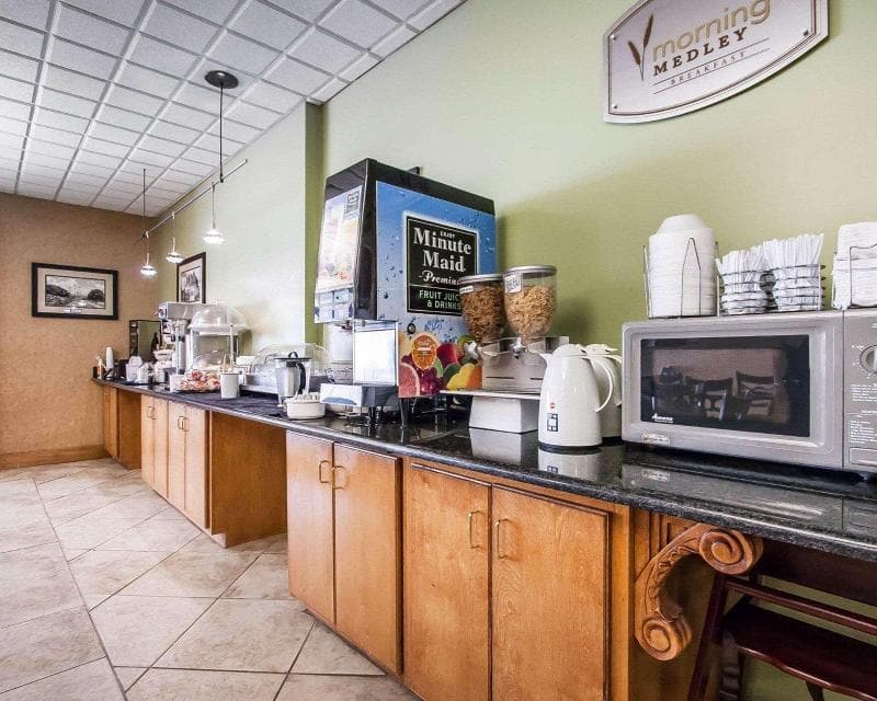 Sleep Inn & Suites 3