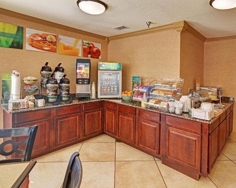Quality Inn Marshall 2