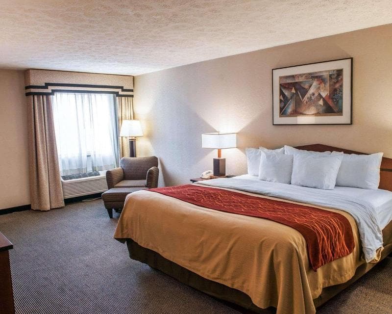 Comfort Inn 3