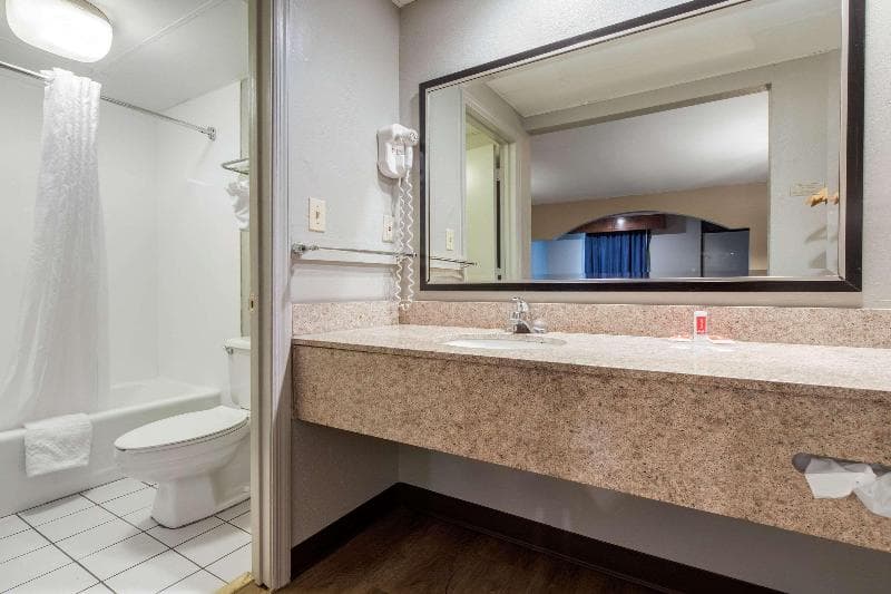Econo Lodge photo 1