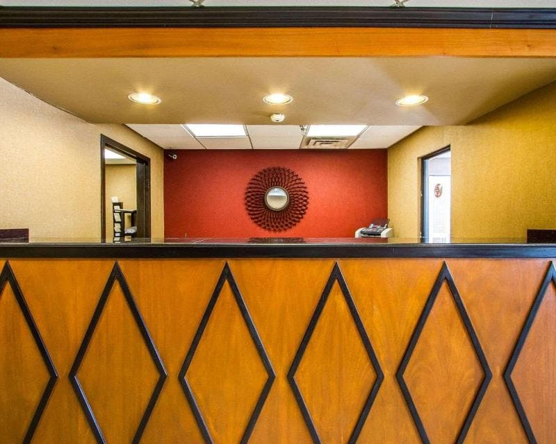 Rodeway Inn & Suites 5