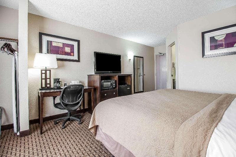 Quality Inn 3