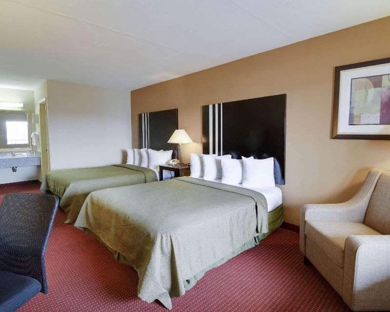 Quality Inn & Suites photo 1