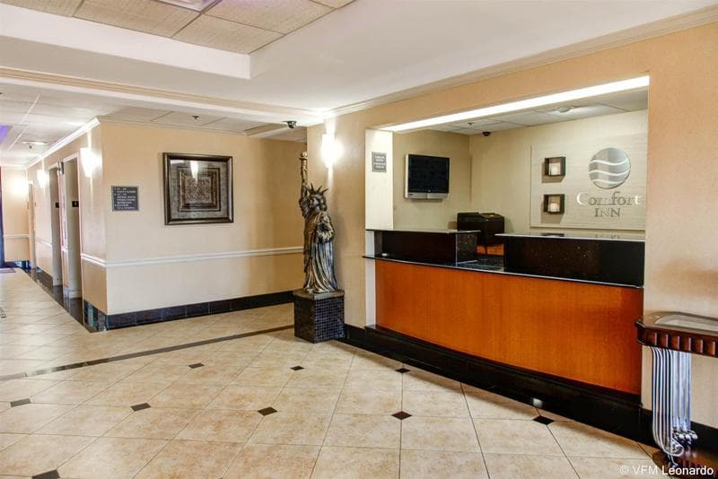 Comfort Inn 3